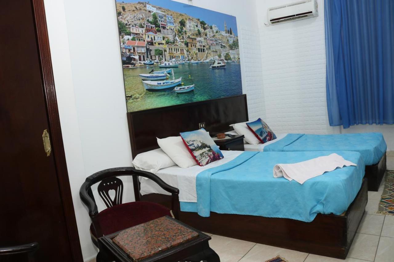 Hostel Acropole *